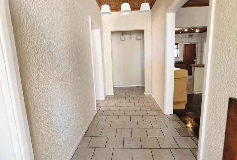 4 Bedroom Property for Sale in Goodwood Estate Western Cape